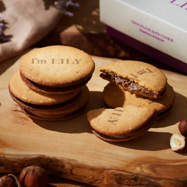 ショコラサンドクッキーヘーゼルナッツ＆バター