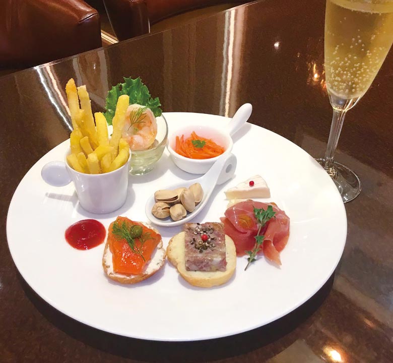 カフェ オーバカナル