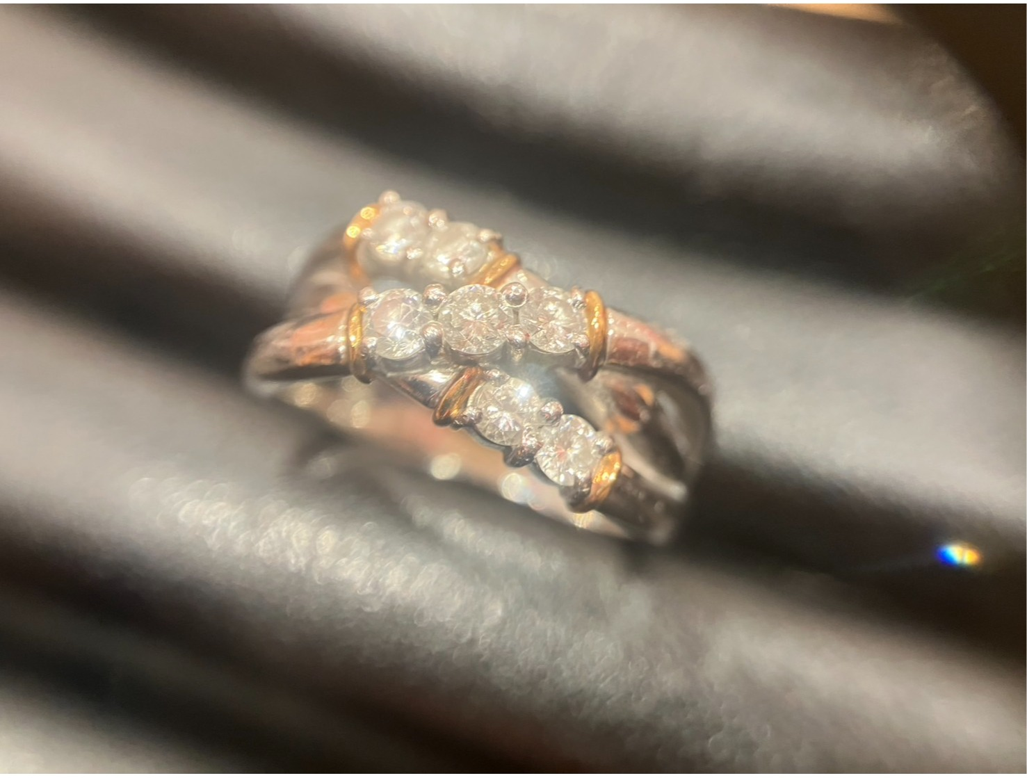 Pt900 K18 コンビリング メレダイヤ付 Pt900・K18 メレダイヤ付きコンビリングを高価買取いたしました
