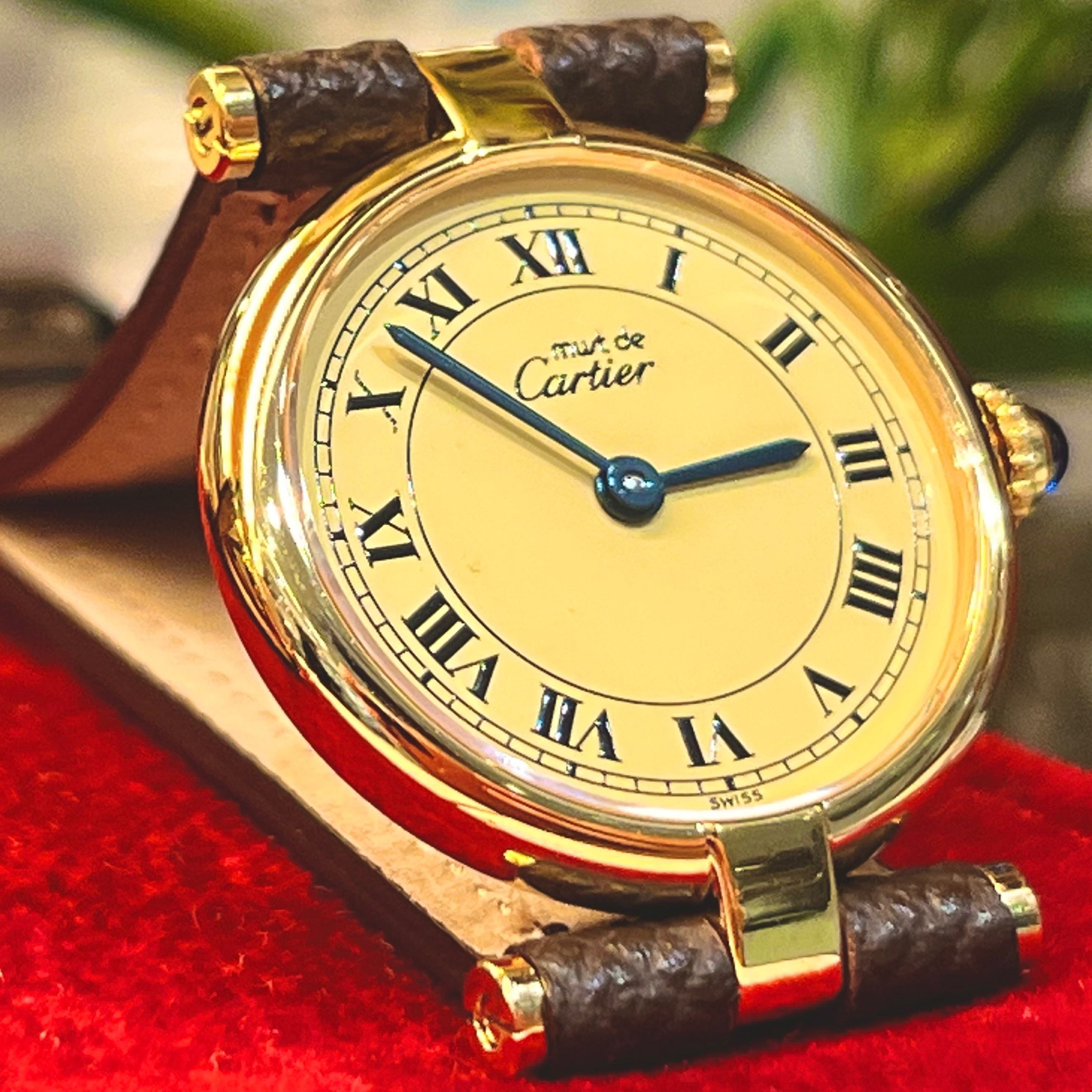 Cartier レディース　本日のみ17万円で当日発送させていただきます。 Cartier カルティエ マスト2 ロンド レディース腕時計 QZ 925 レザー