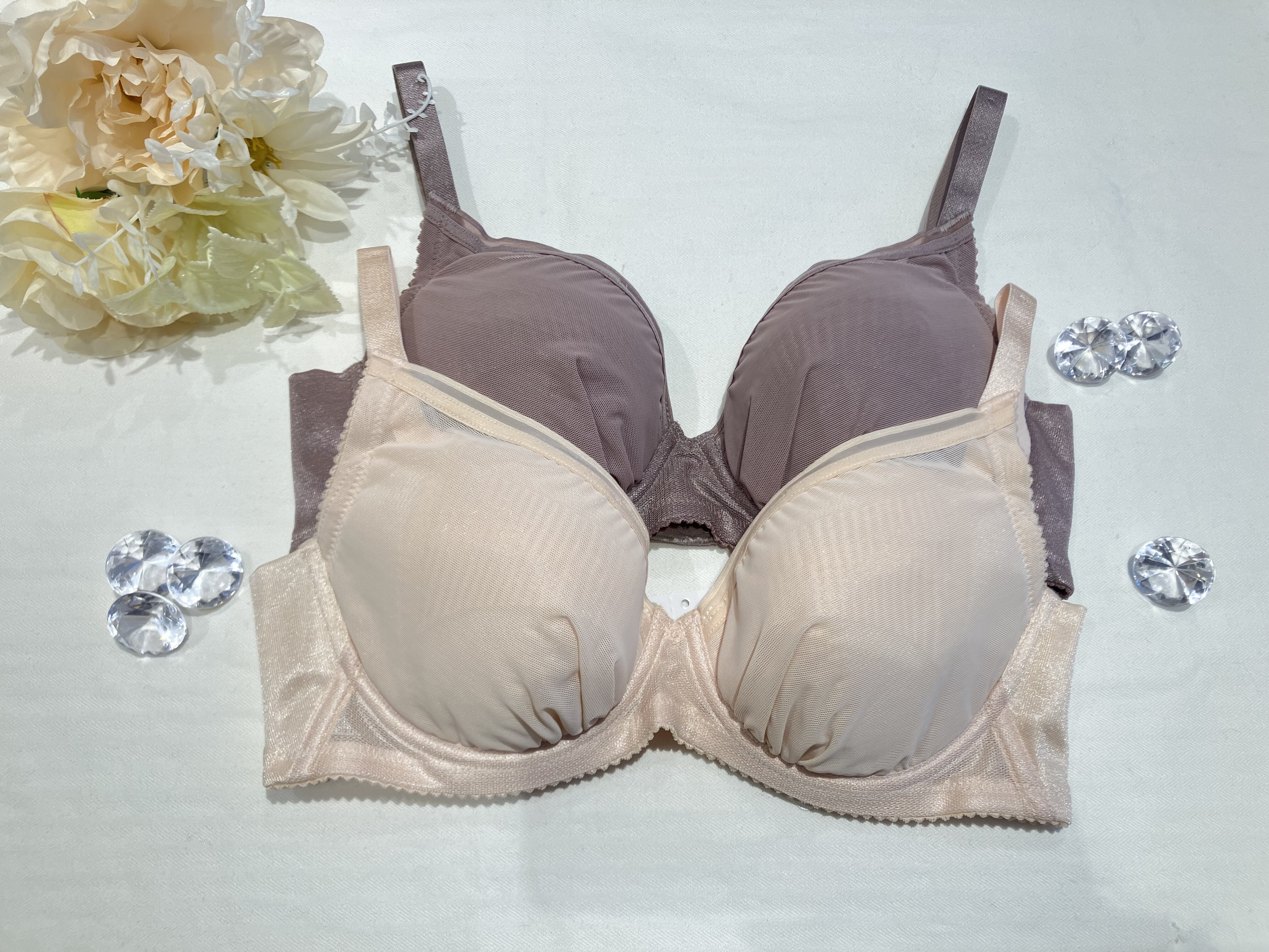 小さく見せるブラ 新色入荷＊ │ワコール ザ ストア │ ショップ
