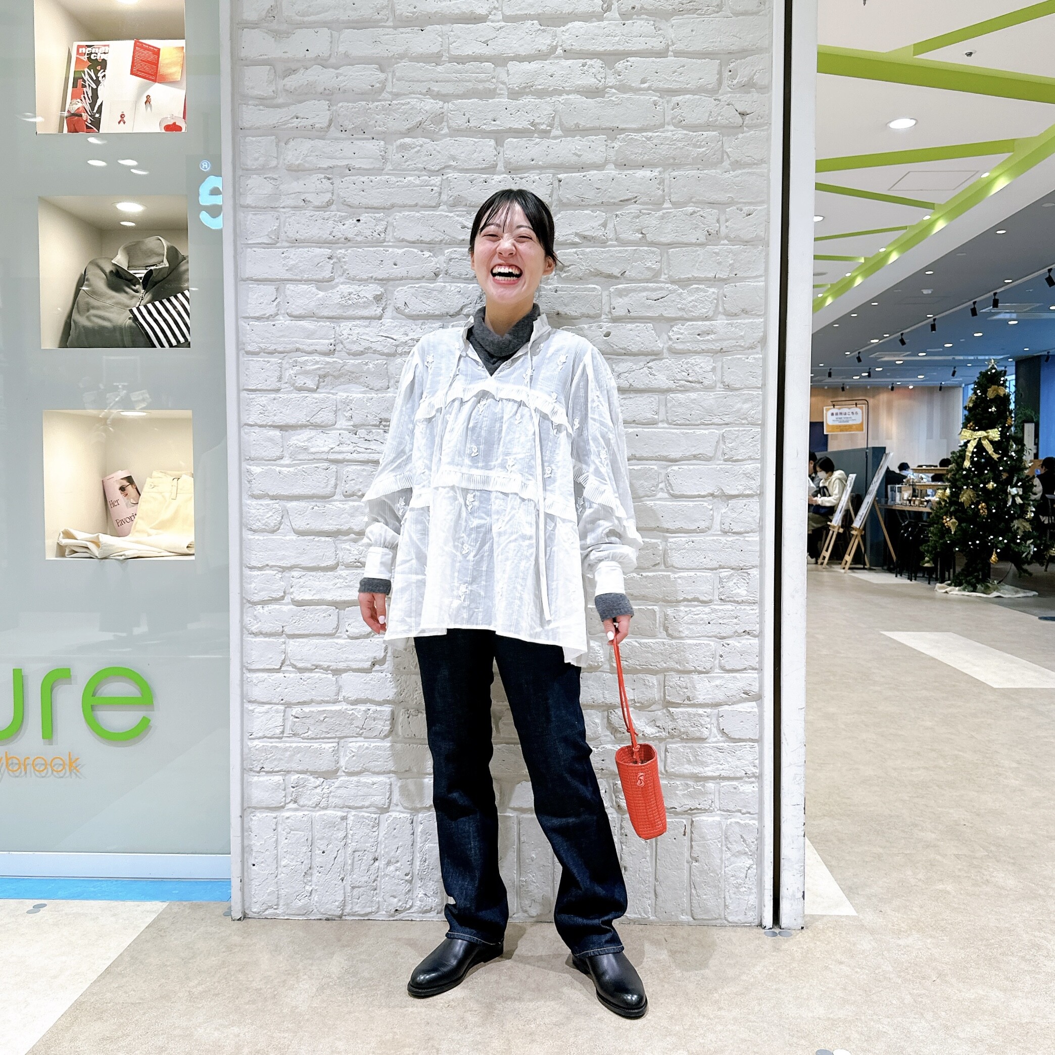 MUVEIL】バラのデザインが可愛いブラウス🌹 │キュア ベイブルック