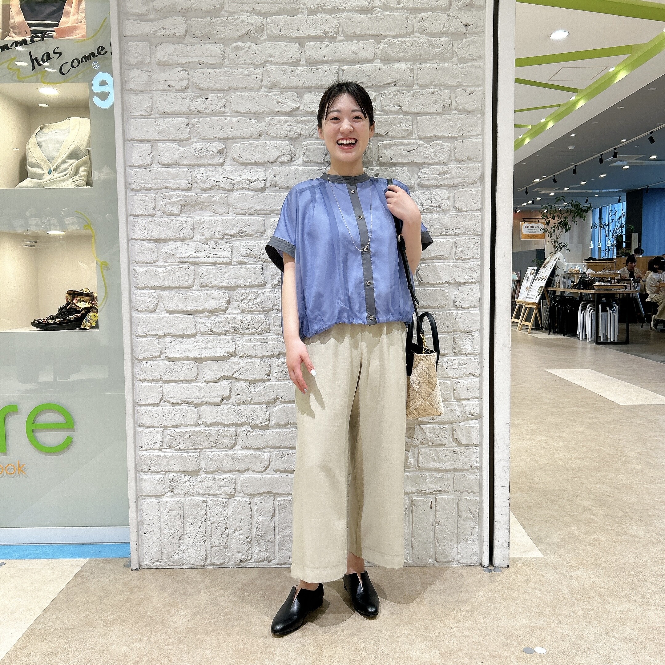 trois】シルエットが可愛い！バルーンブラウス🎈 │キュア ベイ