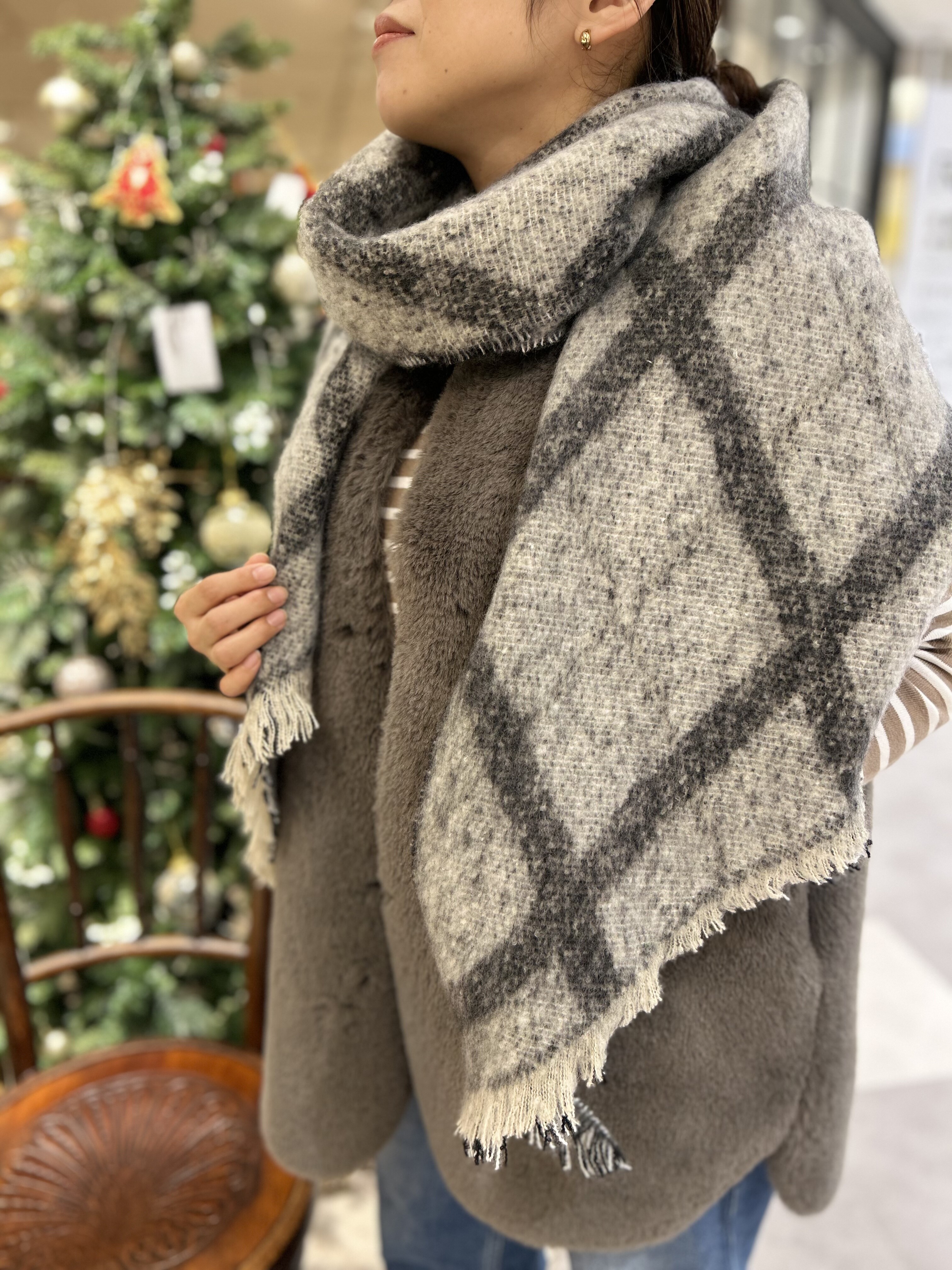 【iuta,】ストール ☆ストール入荷☆ │ダブルデイ │ ショップブログ │ JR博多シティ