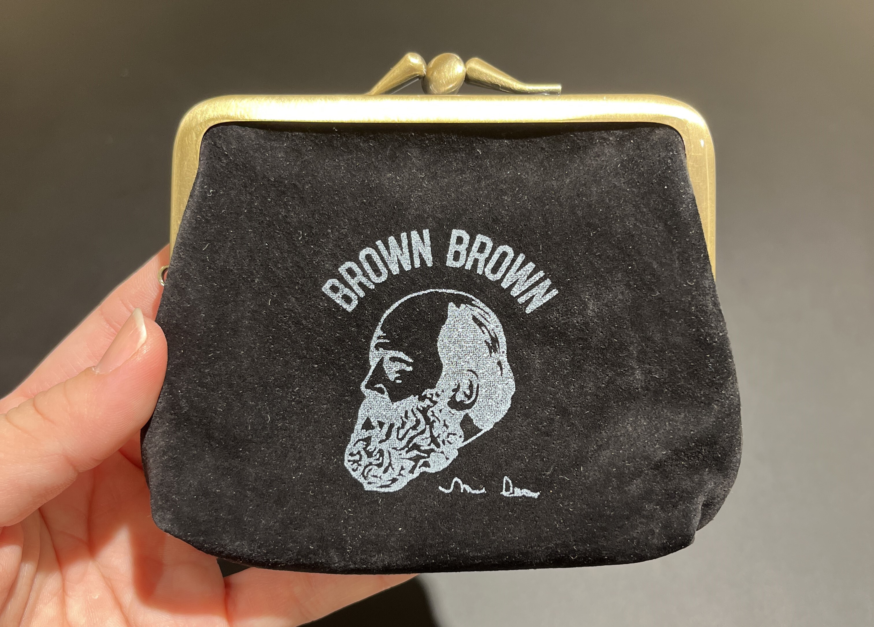再入荷！】BrownBrown ピックレザーがま口財布のご紹介！ │フリースピリッツ │ ショップブログ │ JR博多シティ アミュプラザ博多