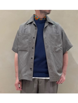 シャツ