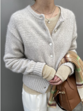 ニットカーディガン