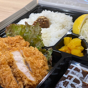 黒かつ亭弁当