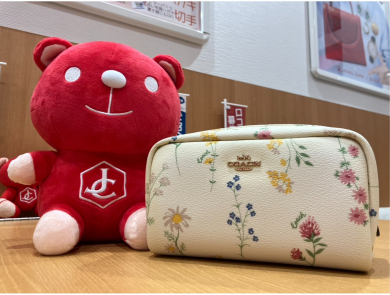 コーチ花柄ポーチをお買取り致しました！
