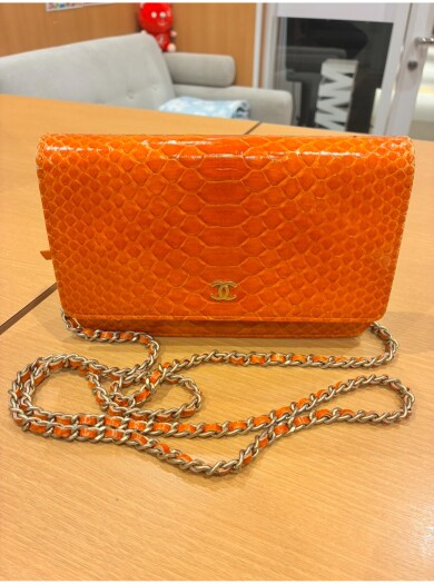 【買取実績】CHANELのパイソンレザーチェーンショルダーバッグを高価買取いたしました✨