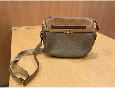 GUCCI ショルダーバッグをお買取り致しました！