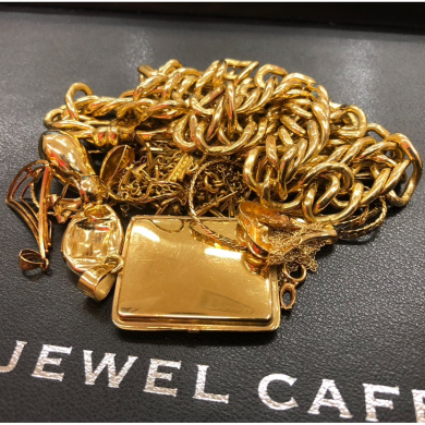 金を売るなら相場高騰中の今がチャンス！ジュエリー買取専門店ジュエルカフェの無料査定をご利用ください♪