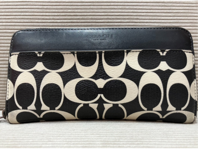 コーチ（COACH）のレザー長財布をお買取いたしました！
