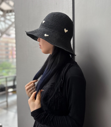 【甘辛のバランスが絶妙💗♥ハート刺繡のツバ広ハット】