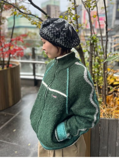 【ジャガード柄が雪の結晶のように見えるベレー帽❄】