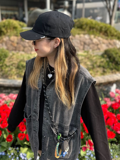 【サイドの金具がチャームポイントベースボールキャップ🥎】