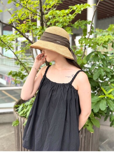 【フロントの丸みが可愛らしい◐メトロハット】
