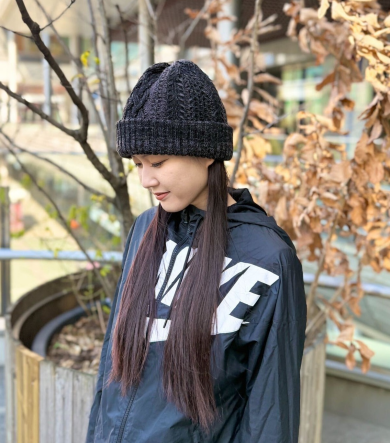 【ユニセックスで使いやすい✫ケーブル編みニット】