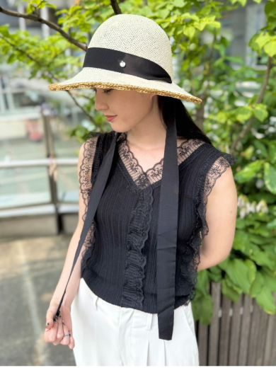 【つば先が三つ編みで可愛らしい💠紐付きハット】