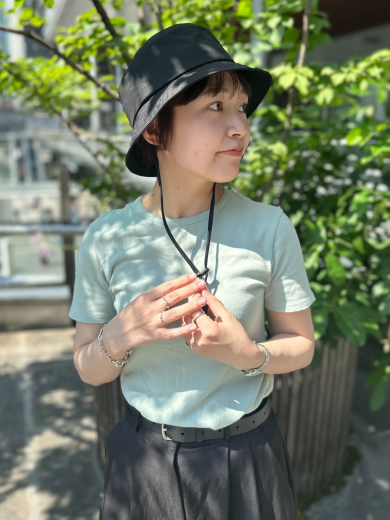 【屋外フェスやアウトドアにピッタリの顎紐付きバケットハット🏕】