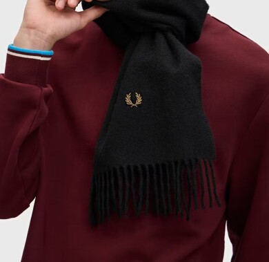 人気のマフラー入荷致しました☆ミ