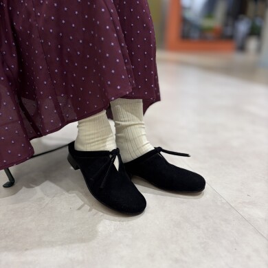 【beautiful shoes】季節感溢れる楽ちんシューズが登場🍂