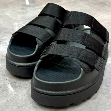 ☆UGG サンダル　入荷しました☆