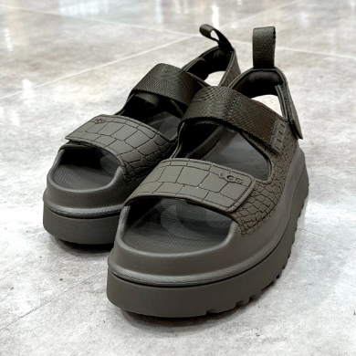 ☆UGG サンダル　入荷しました☆