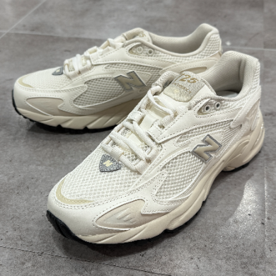 ☆NEW BALANCE☆新商品！