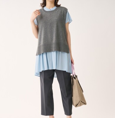 👗夏から秋まで着まわせる！レイヤードで楽しむニットベストが登場👗