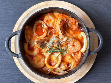 九州産真鯛と海の幸の チゲ鍋風リングイネ