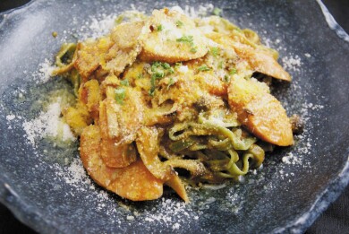 トマトソースパスタ
