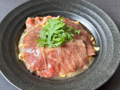 【期間限定】博多和牛とサラダ春菊の すき焼き風ぺぺたま