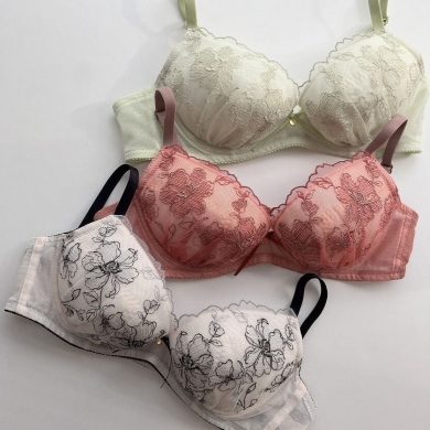 【Hカップまで対応!】自然なまるみのバストシルエットをメイク✨