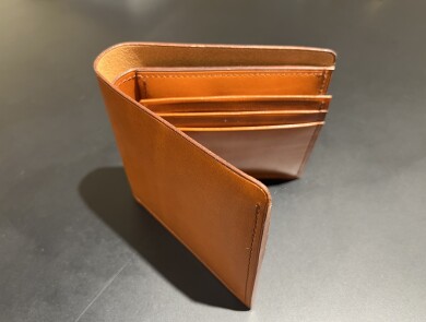 【oceano】FOLD WALLET 丸み 小銭入れ付き二つ折り財布 のご紹介！