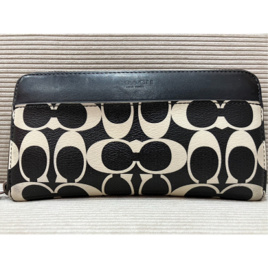 コーチ（COACH）のレザー長財布をお買取いたしました！