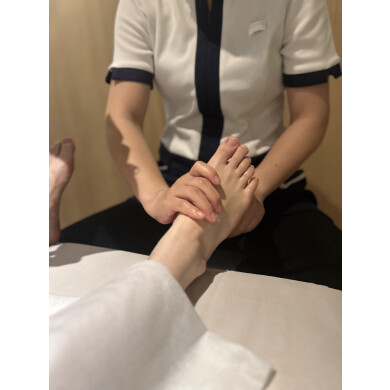 歩き疲れ、だるさ、むくみに★大人気メニュー【フットセラピー45分】
