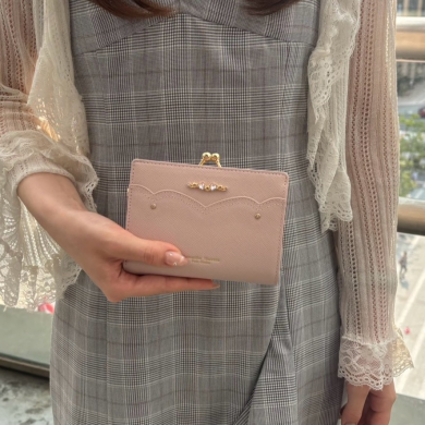 【新作♡】ハートモチーフの新作折り財布✨