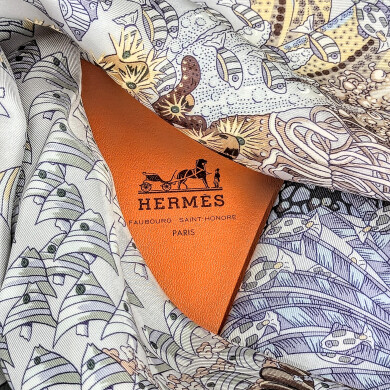 待望のRESTOCK【Hermès Carré(カレ)】