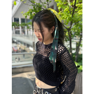 【結んだり、垂らしたりアレンジを楽しめる😊🎀スカーフを飾ったシュシュ】