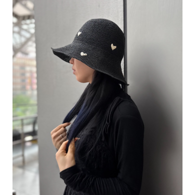 【甘辛のバランスが絶妙💗♥ハート刺繡のツバ広ハット】
