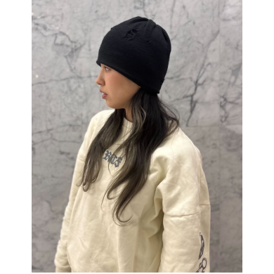 【ダメージ入りでこなれ感を演出✫ニット帽】