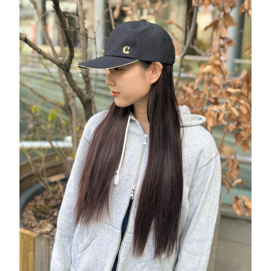 【ゴールドパーツがアクセント🧢✨定番キャップ】
