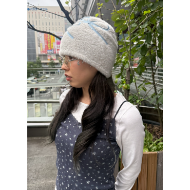 【甘過ぎないデザインは幅広いスタイルにマッチ🎀💙コード刺繍を飾ったシングルニット】