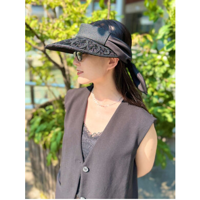 【つば部分の刺繍がポイント☝サンバイザー】