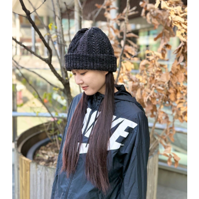 【ユニセックスで使いやすい✫ケーブル編みニット】