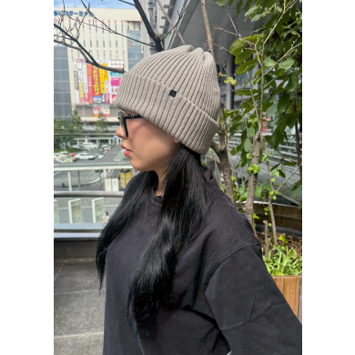 【長時間の着用もストレスフリー👍💕シンプルデザインの折り返しニット】