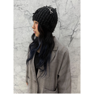 【リボンが沢山散りばめられたニット帽🎀】