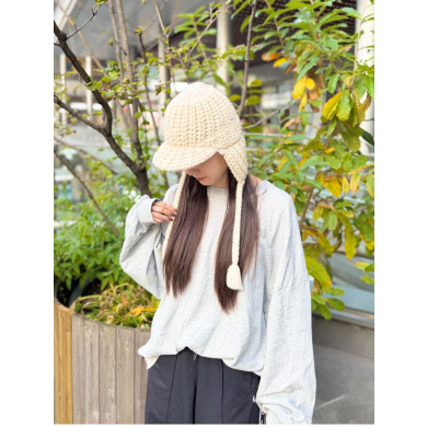 【肌触りの良いローゲージのリブ編みのシコロ付きニットキャップ🌙】