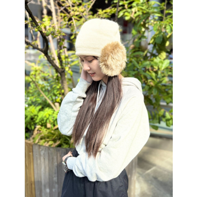 【裾のくるんとした部分が可愛い❦耳付きニット】